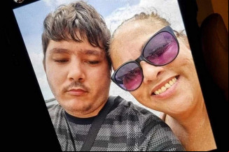 Os corpos do filho e da mãe foram encontrados com perfurações de marcas de tiro - (crédito: Material cedido ao Correio)